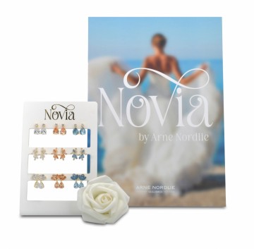 68742-99 - Novia - 9 par ørepynt på display, med plakat og hvit ros